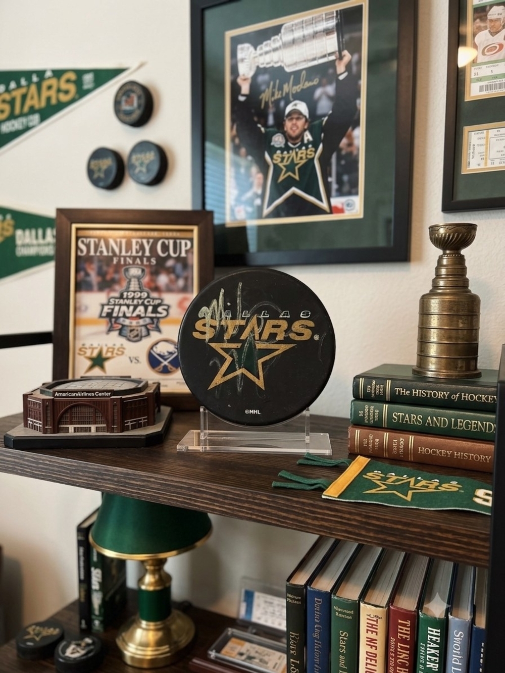 Dallas Stars Officially Licensed NHL Hockey Memorabilia Collection